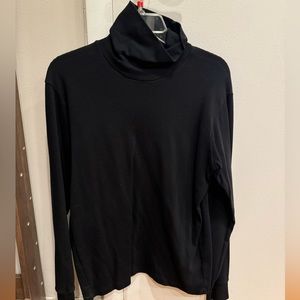 Uniqlo men’s turtleneck size M
